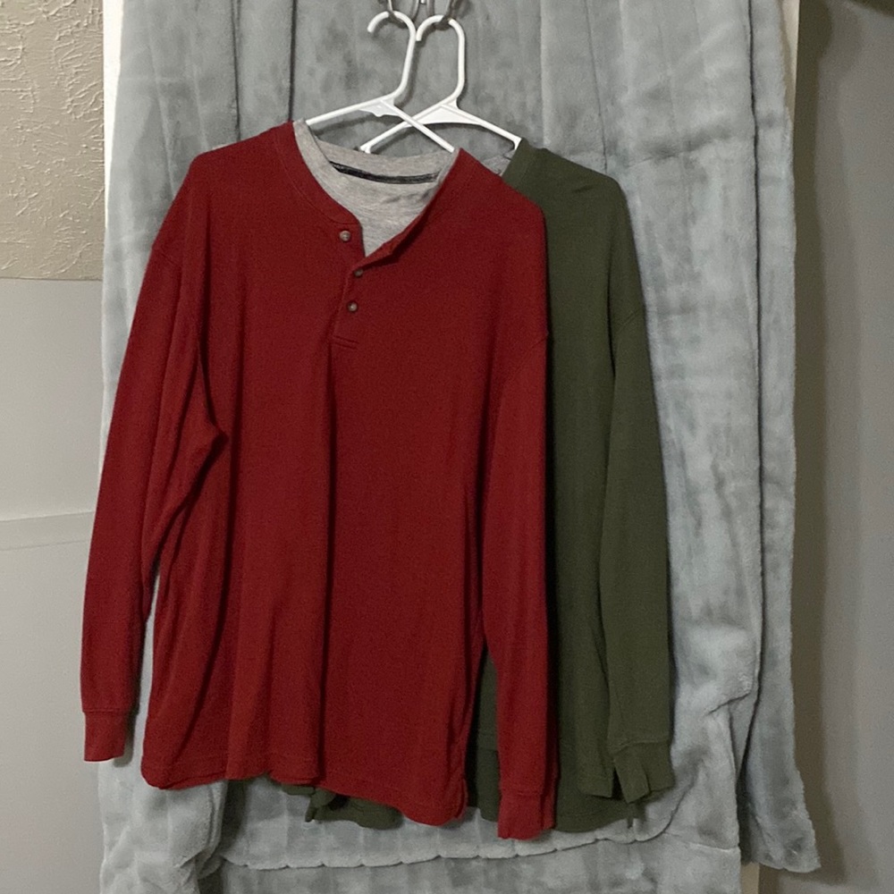 2 Men’s knit Henley shirts